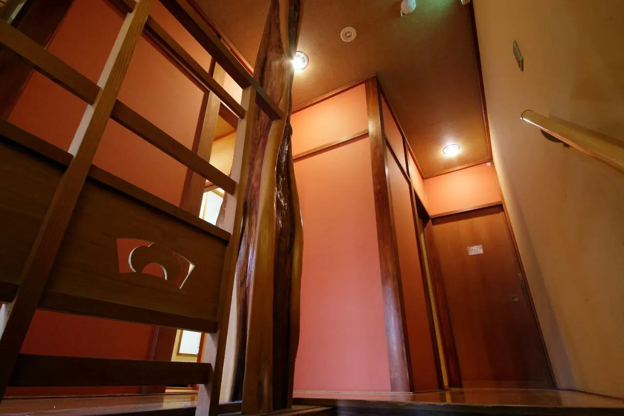Miyagawacho Hanakanzashi Kyoto Guest house