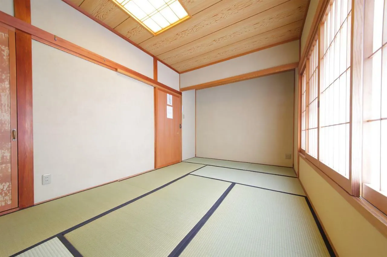 Guest house Miyagawacho Hanakanzashi Kyoto